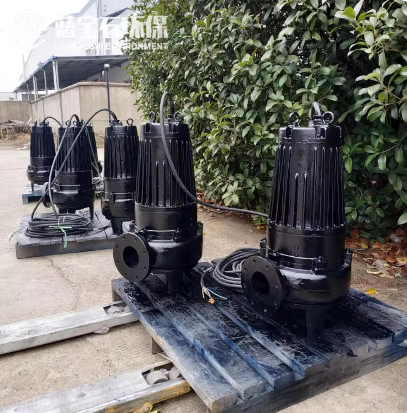 南京藍寶石環(huán)保有限公司與寧波某公司成功達成戰(zhàn)略合作，WQ型潛水排污泵助力高效污水處理
